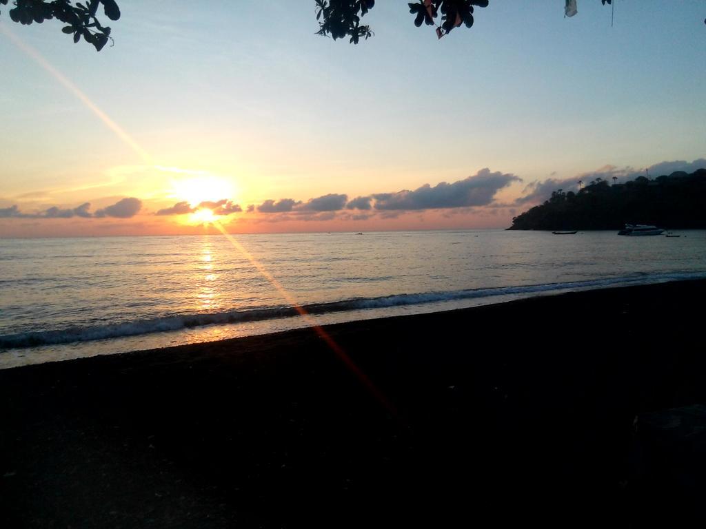 Sunrise Cafe Bungalows Amed Esterno foto